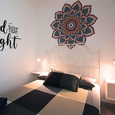 Casa luminosa e silenziosa nel cuore del centro Napoli Esterno foto