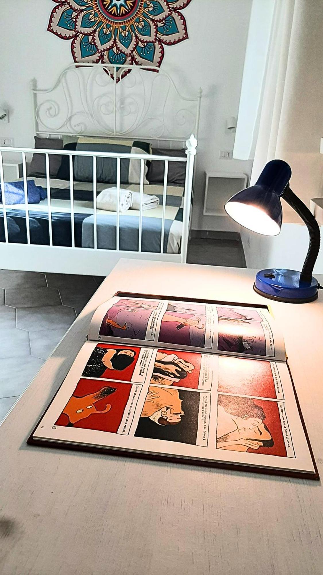 Casa luminosa e silenziosa nel cuore del centro Napoli Esterno foto